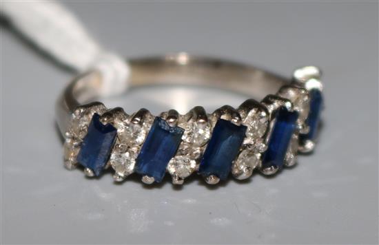 18ct gold sapphire and diamond ring